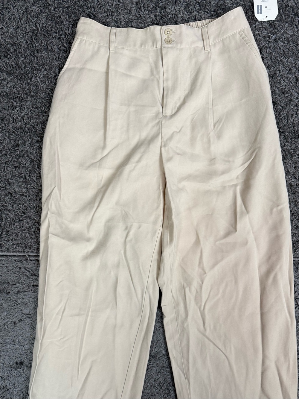 Wonderly Women’s Straight-Leg Chinos in Beige